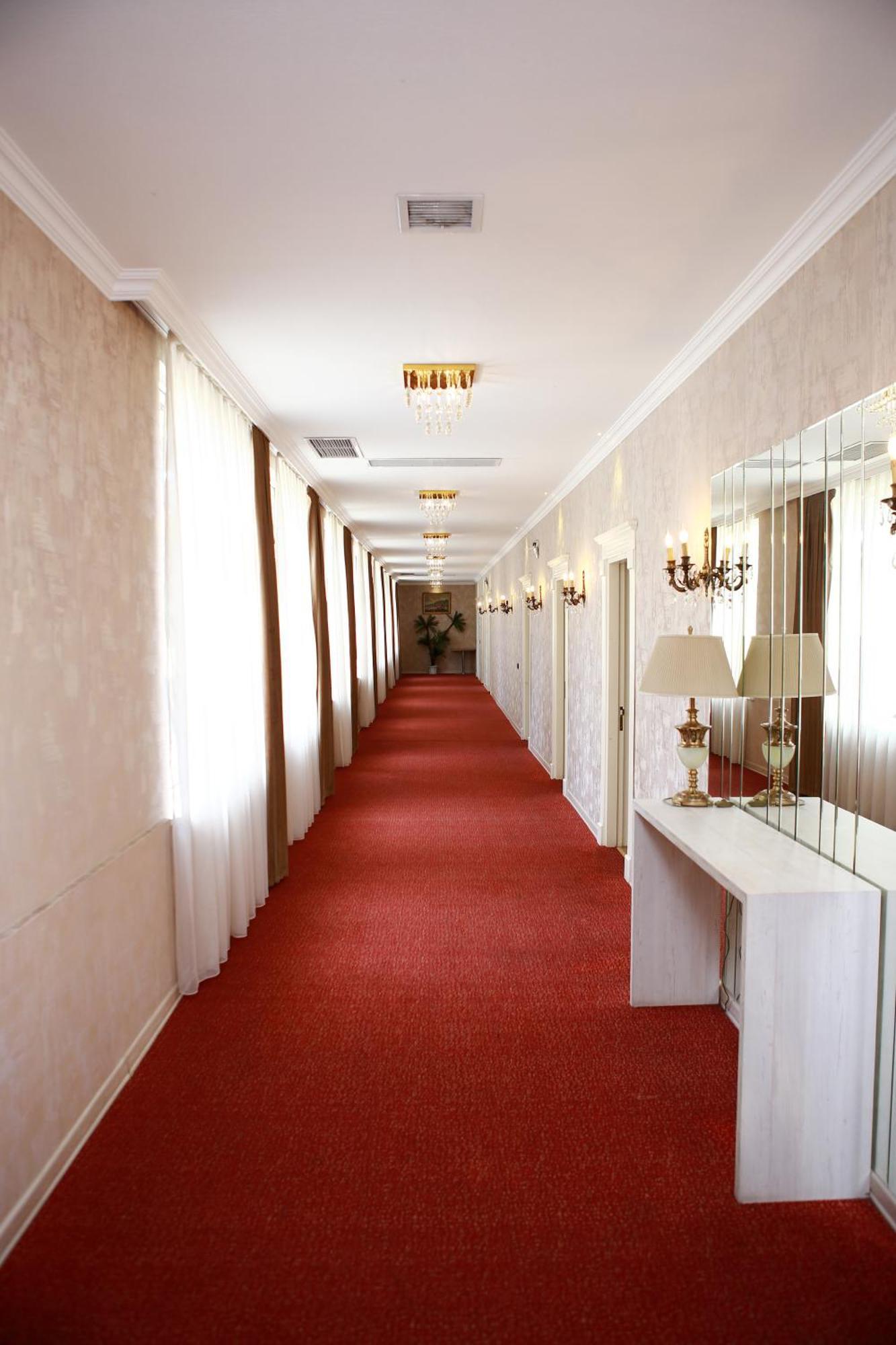 فندق Deluxe 4*